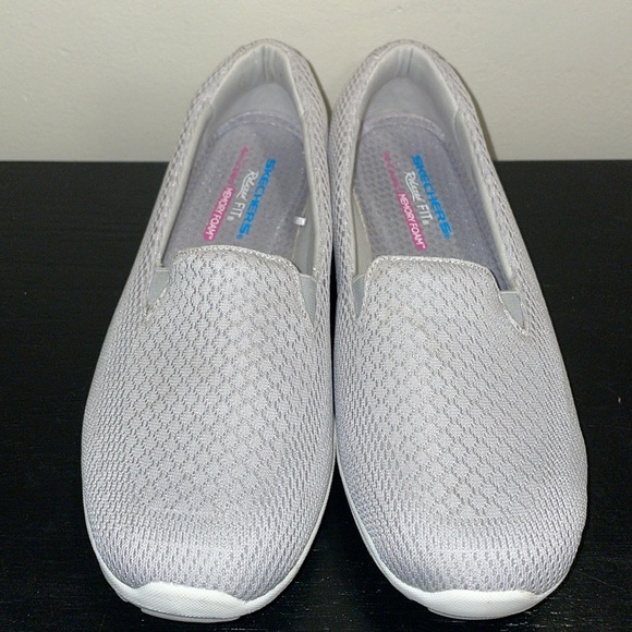 SKECHERS - WOMENS RELAXED FIT: REGGAE FEST - WILLOWS SLIP-ON SHOES.  SIZE. 9.5 - Picture 5 of 11